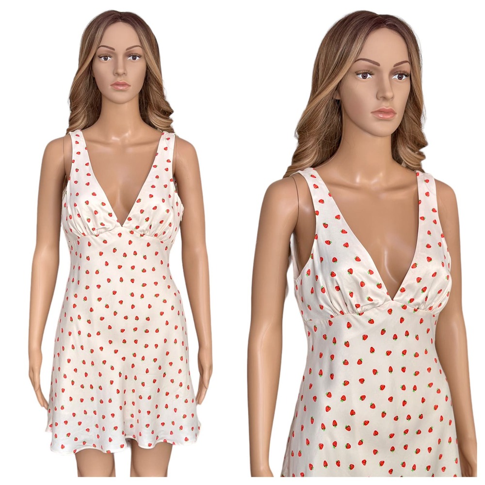 Zara Strawberry Satin mini Slip Dress Blogger Favorite coquette Medium